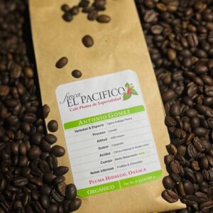 Café “Pluma” de especialidad en granos enteros bolsa de 250gr